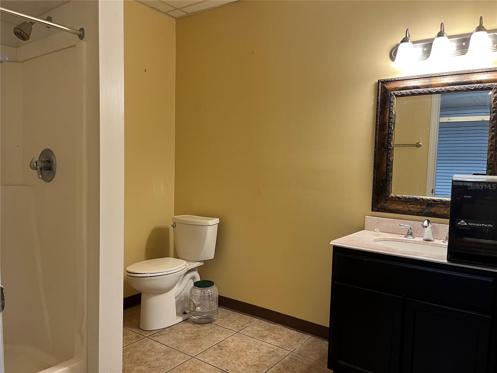 BAY STREET VILLAS - Commercial Sale