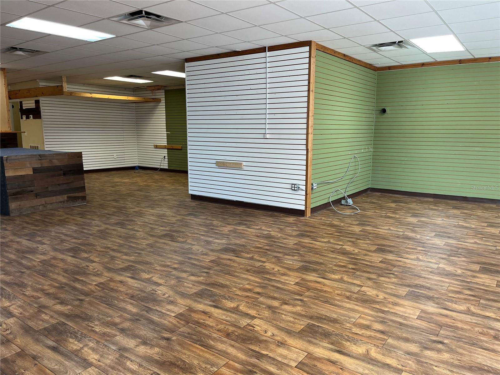 BAY STREET VILLAS - Commercial Sale