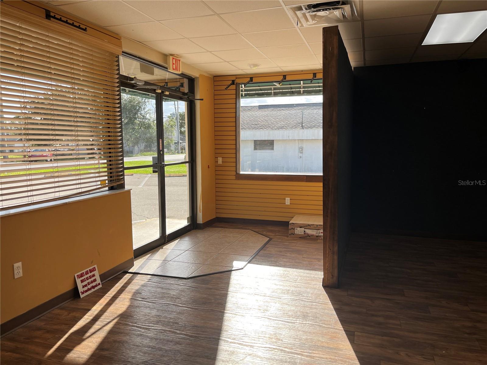 BAY STREET VILLAS - Commercial Sale