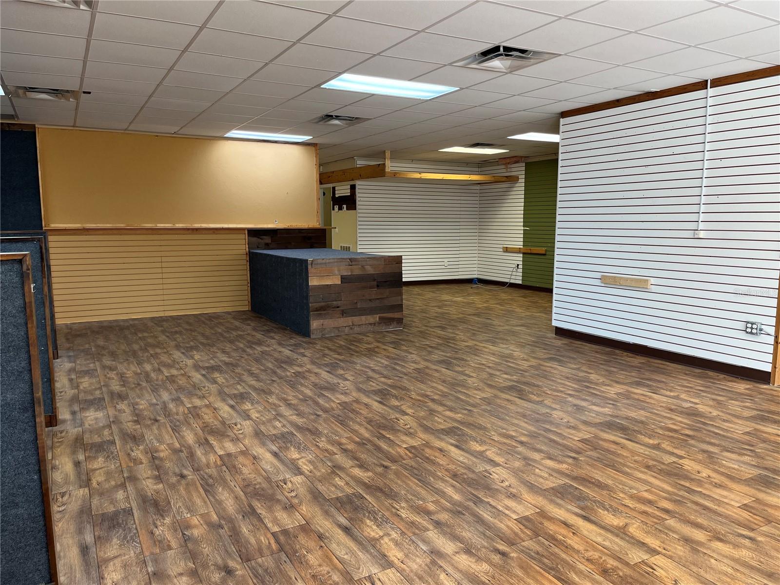 BAY STREET VILLAS - Commercial Sale