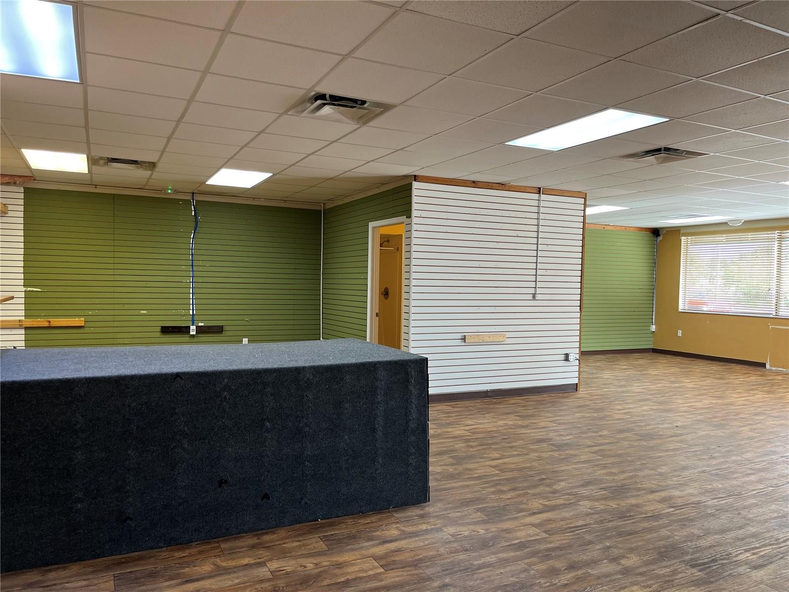 BAY STREET VILLAS - Commercial Sale