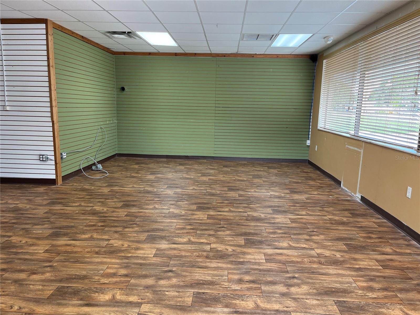 BAY STREET VILLAS - Commercial Sale