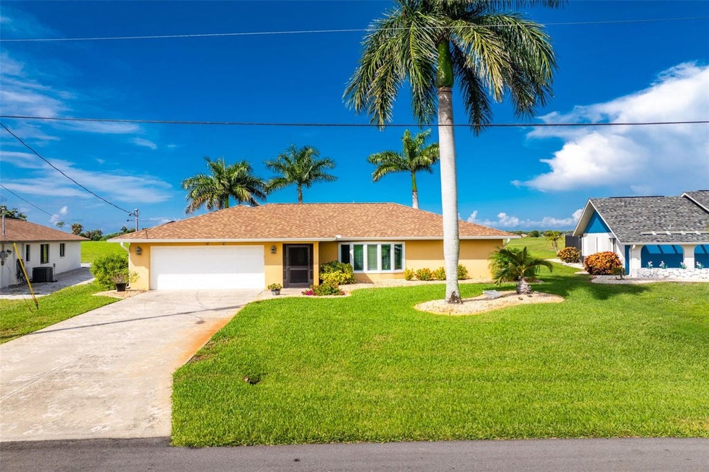 Photo of 18 Bunker Way, Rotonda West, FL 33947 (MLS # D6148822)