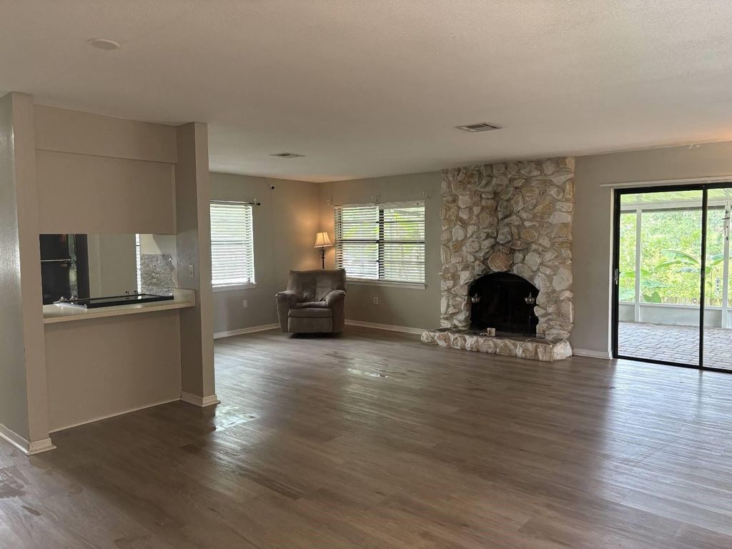 Photo of 2123 Woodburn Loop S, Lakeland, FL 33813 (MLS # TB8392347)