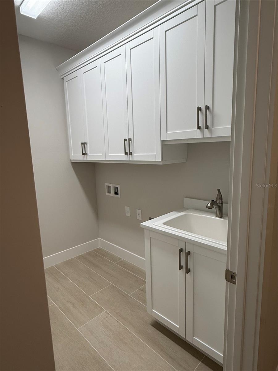 SHELLSTONE AT WATERSIDE - Residential