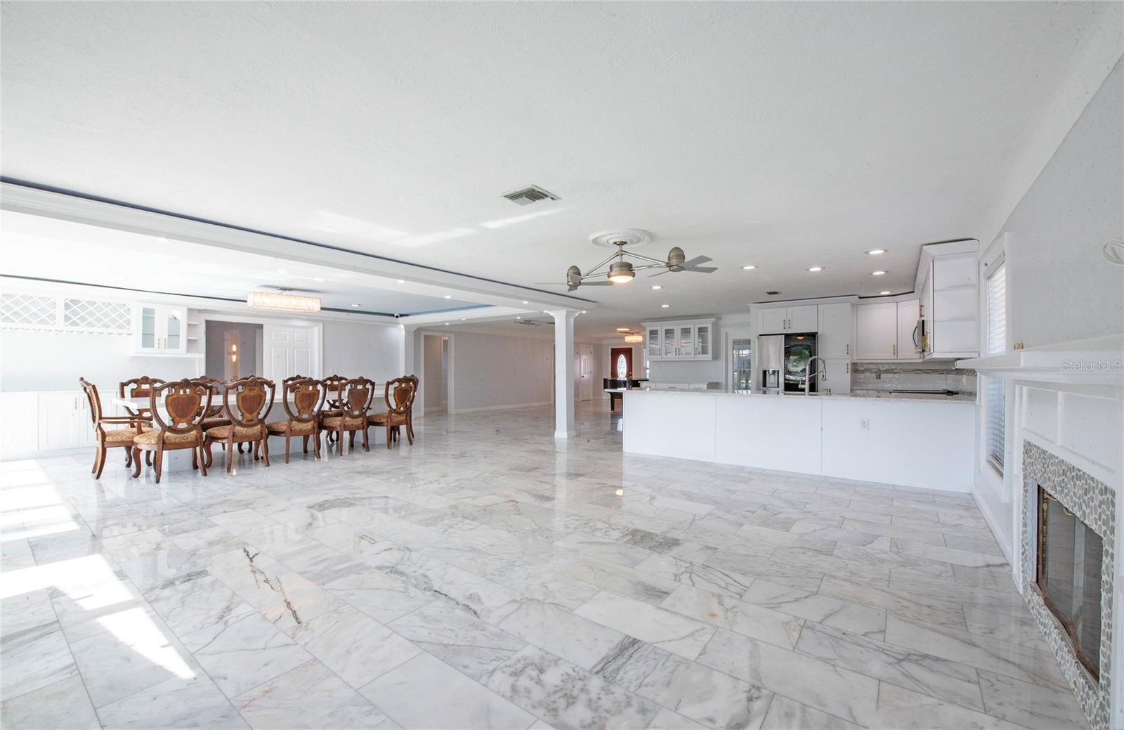 CRYSTAL ISLAND - Residential