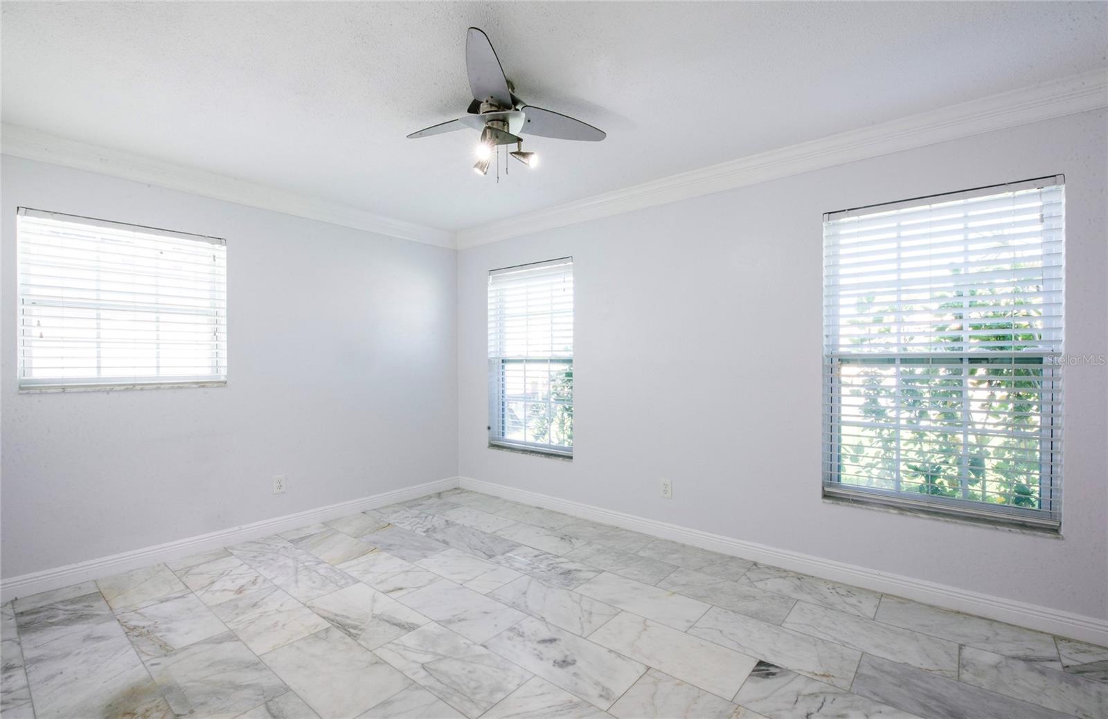 CRYSTAL ISLAND - Residential