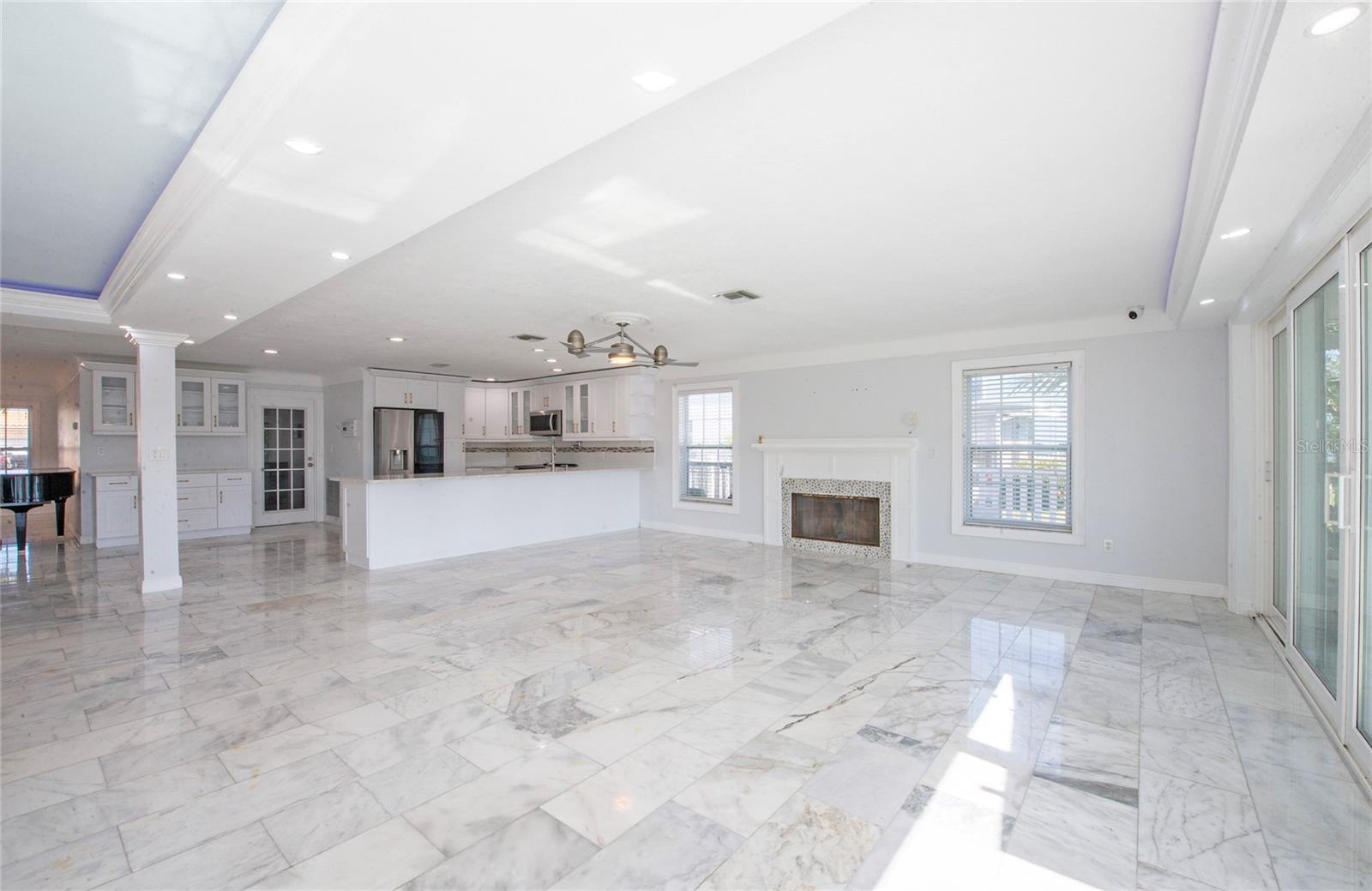 CRYSTAL ISLAND - Residential
