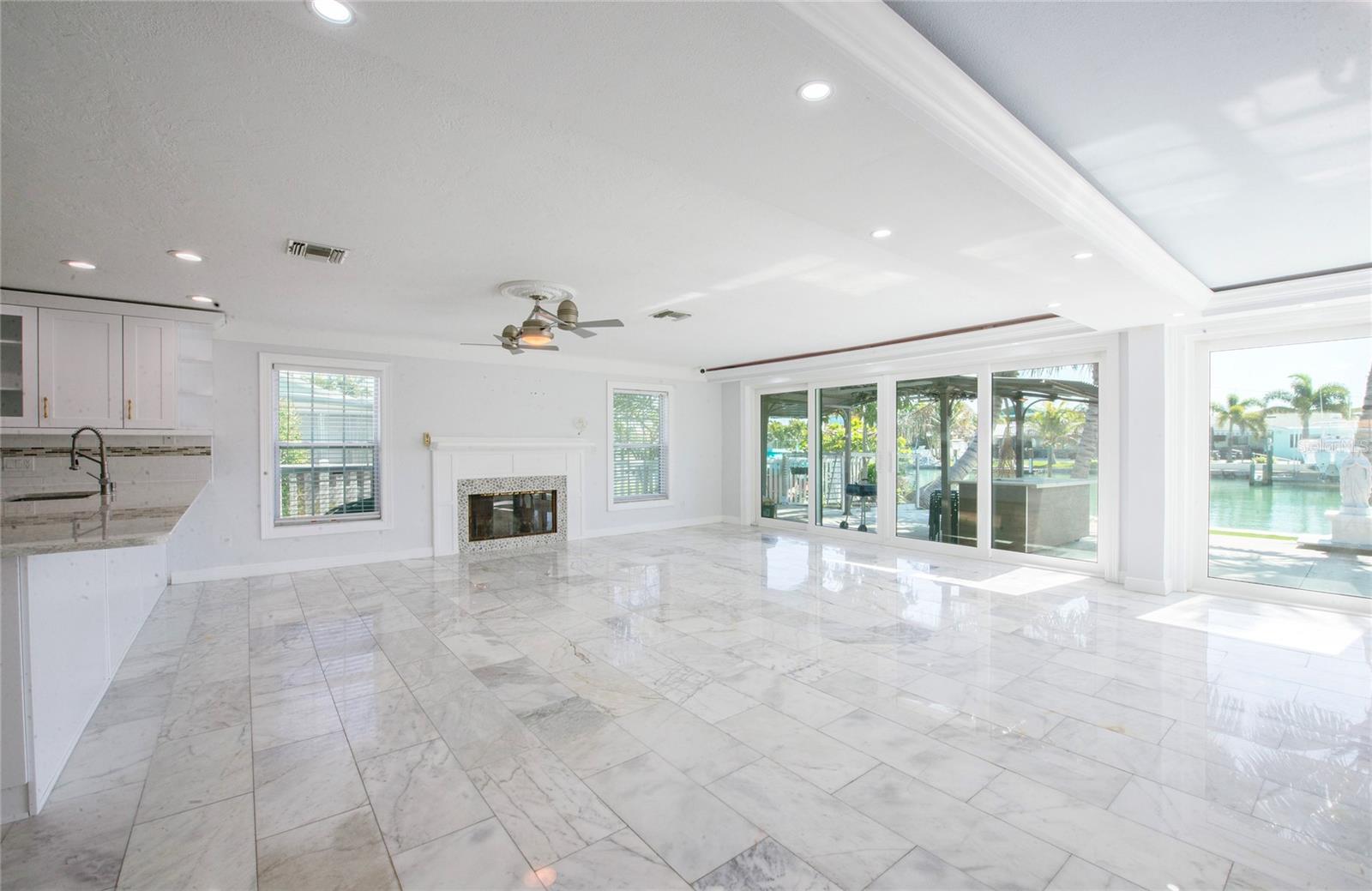 CRYSTAL ISLAND - Residential