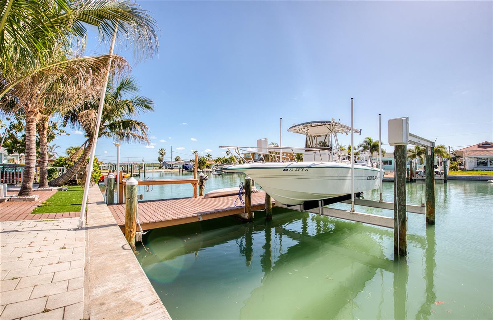 CRYSTAL ISLAND - Residential