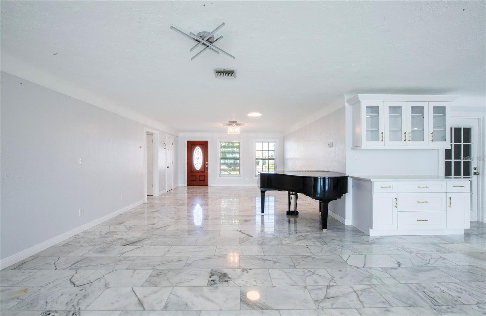 CRYSTAL ISLAND - Residential