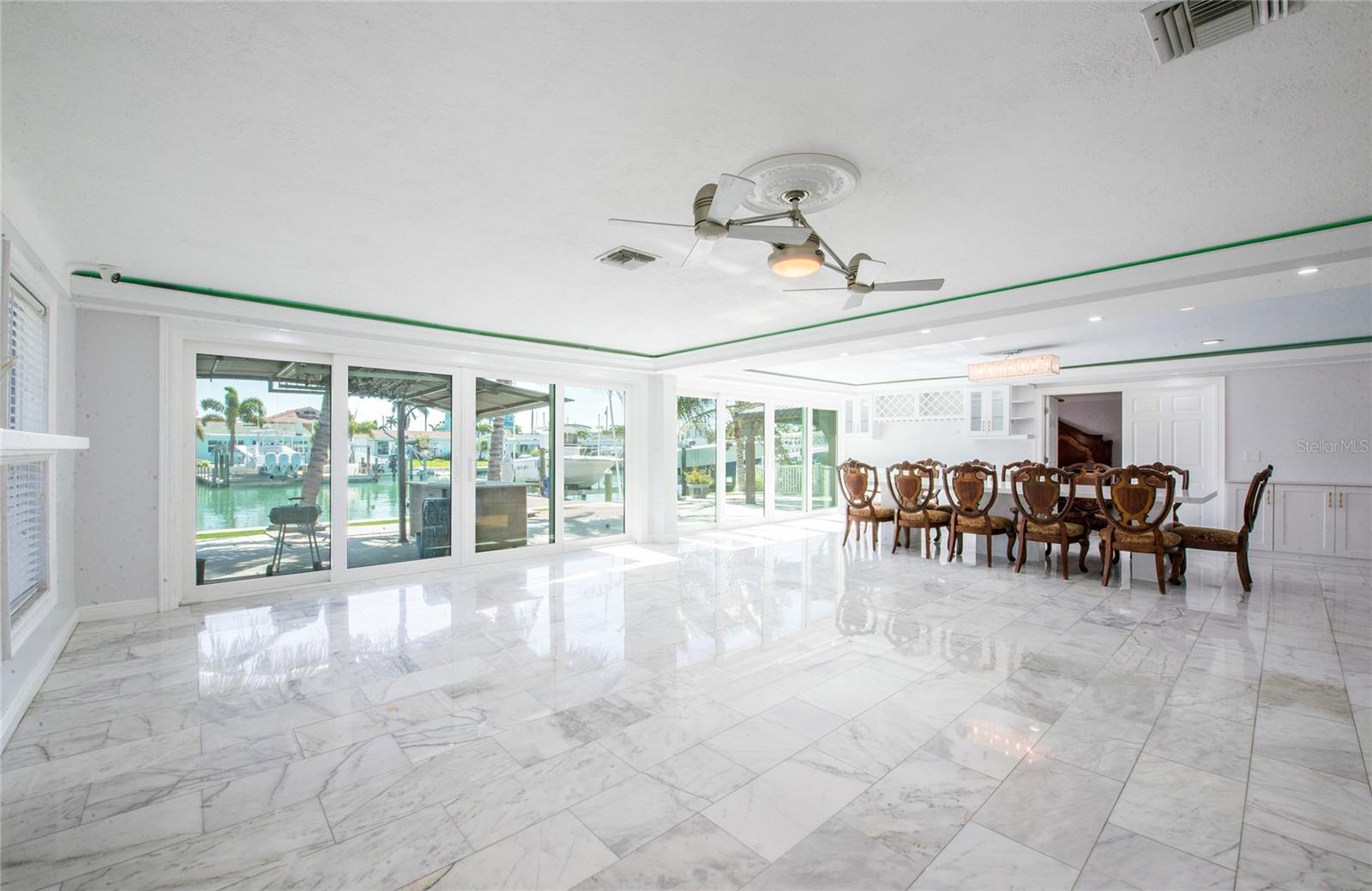 CRYSTAL ISLAND - Residential
