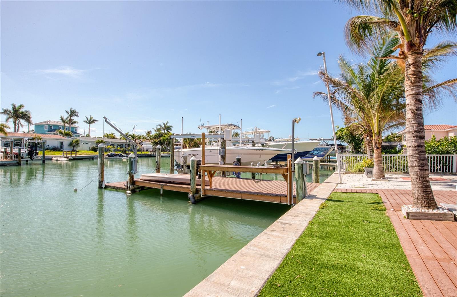 CRYSTAL ISLAND - Residential