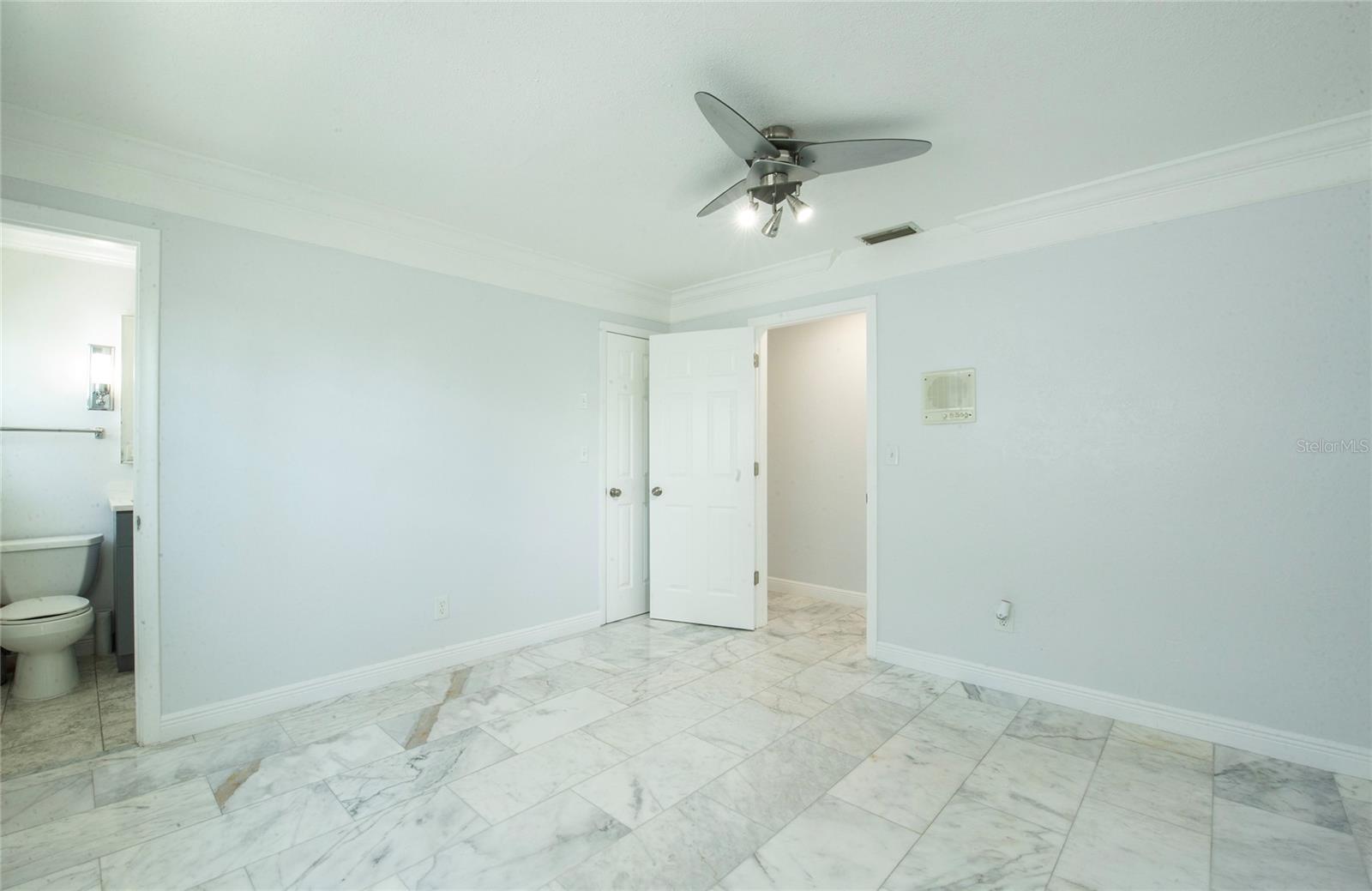 CRYSTAL ISLAND - Residential