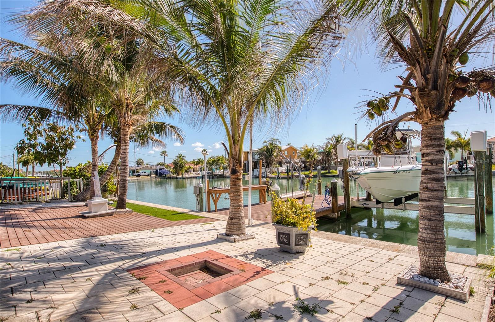 CRYSTAL ISLAND - Residential