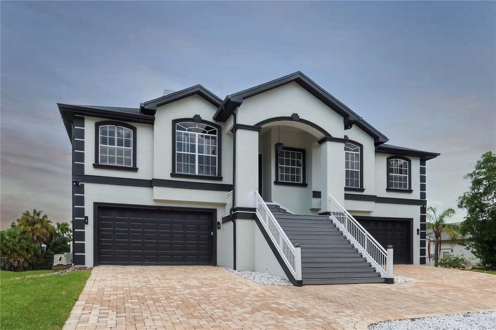 SAND BAY - Residential