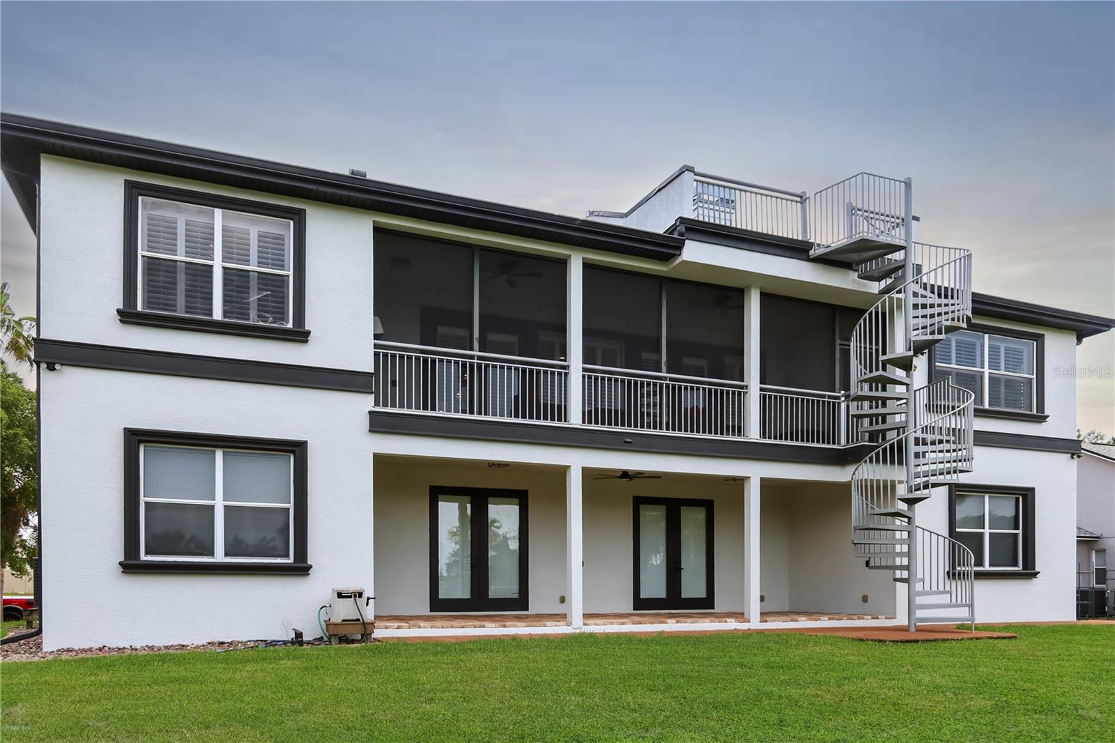 SAND BAY - Residential