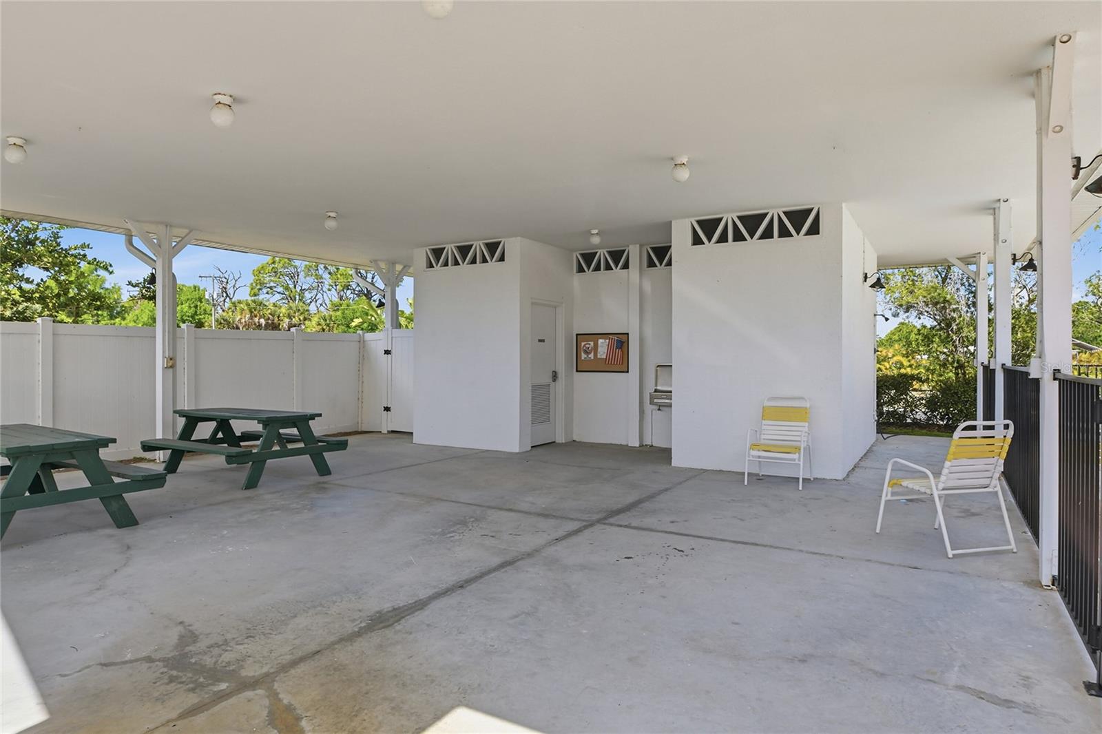 TOWNHOMES/CAPE HAZE - Residential