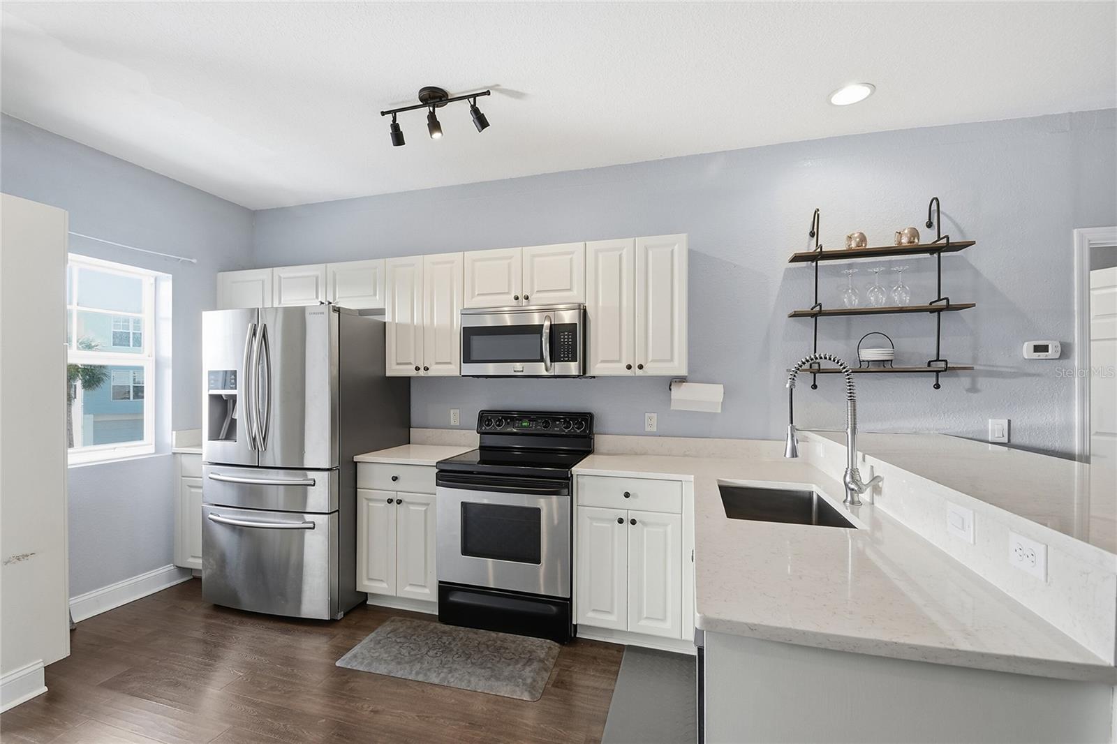 TOWNHOMES/CAPE HAZE - Residential