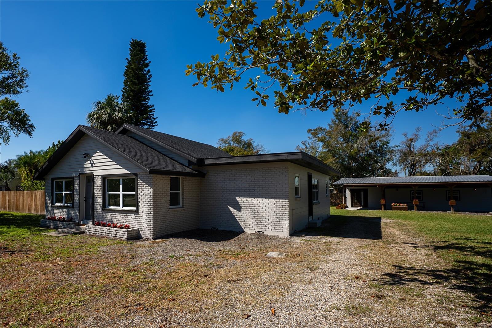 4452 FAIRVIEW AVENUE