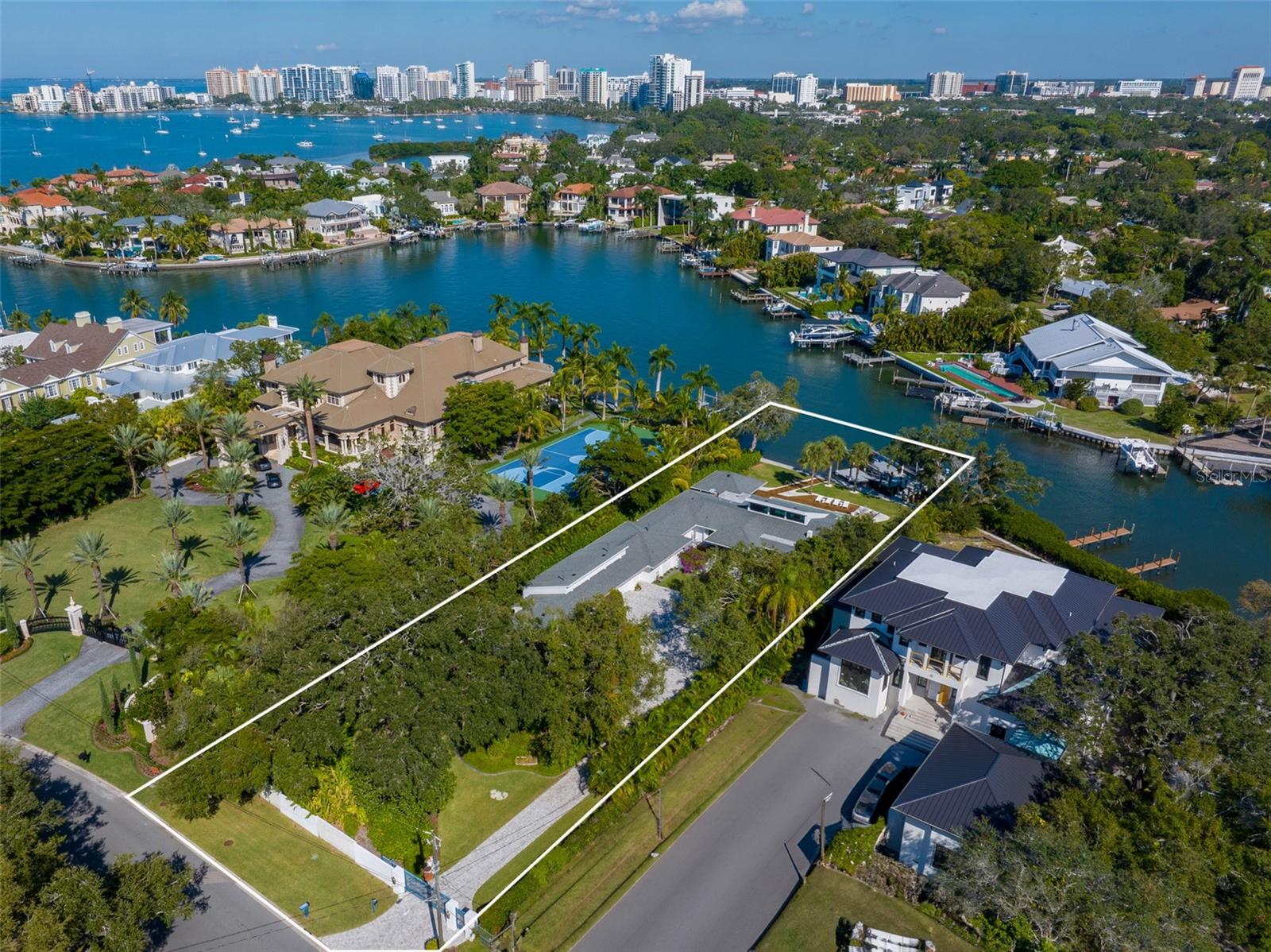 HARBOR ACRES - Residential
