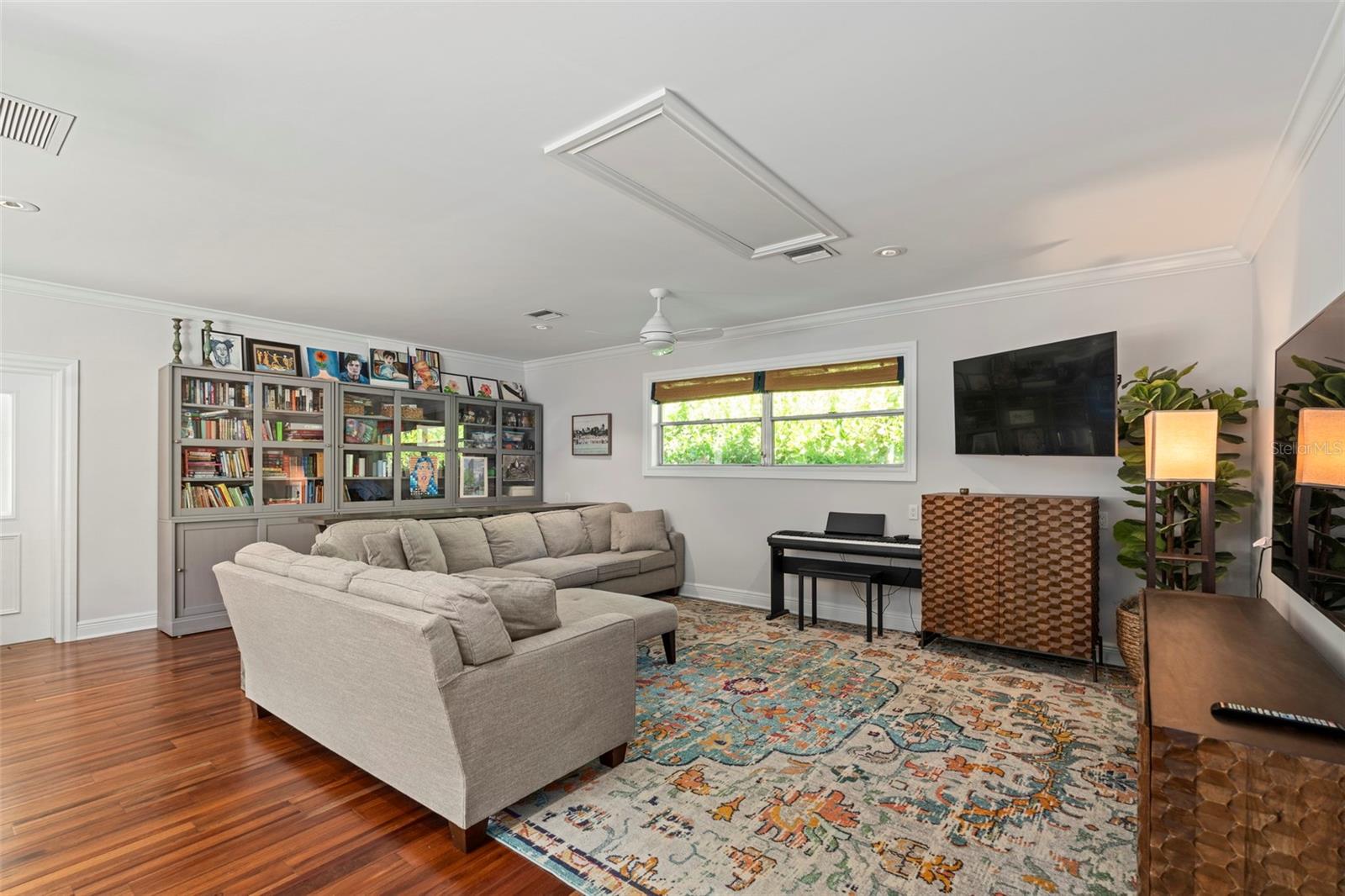 HARBOR ACRES - Residential