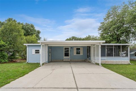 Photo of 42 Maplehurst Avenue, Debary, FL 32713 (MLS # G5110386)