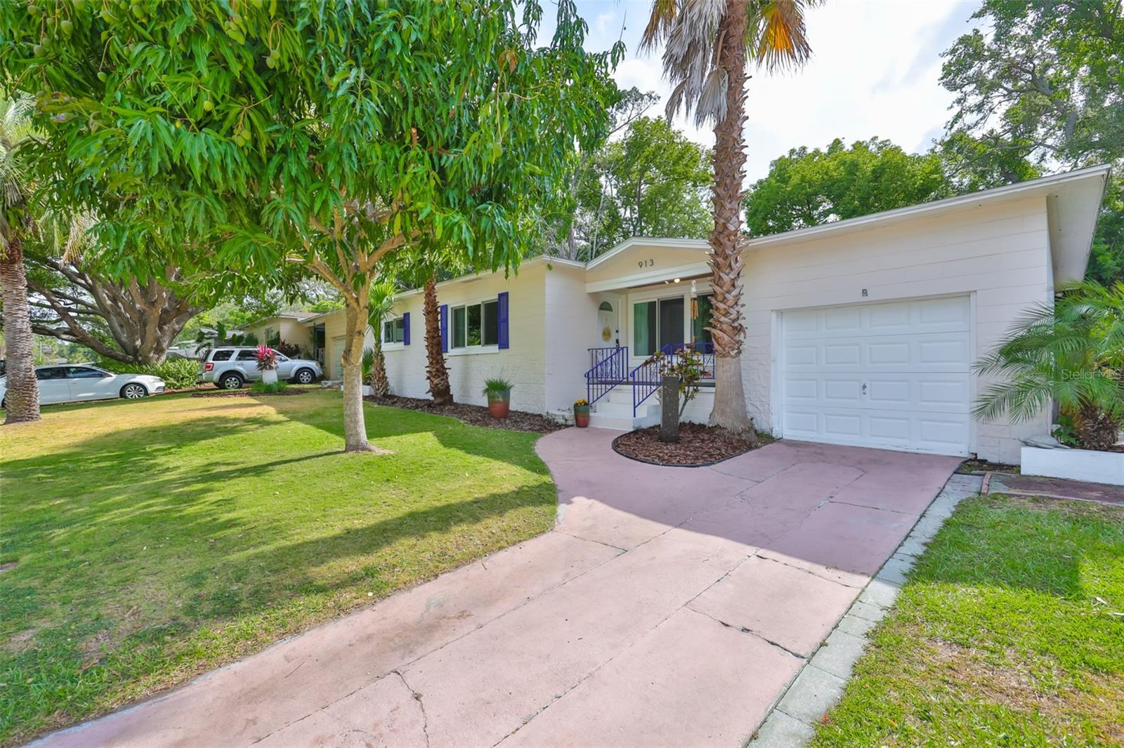 913 CHESTER DRIVE