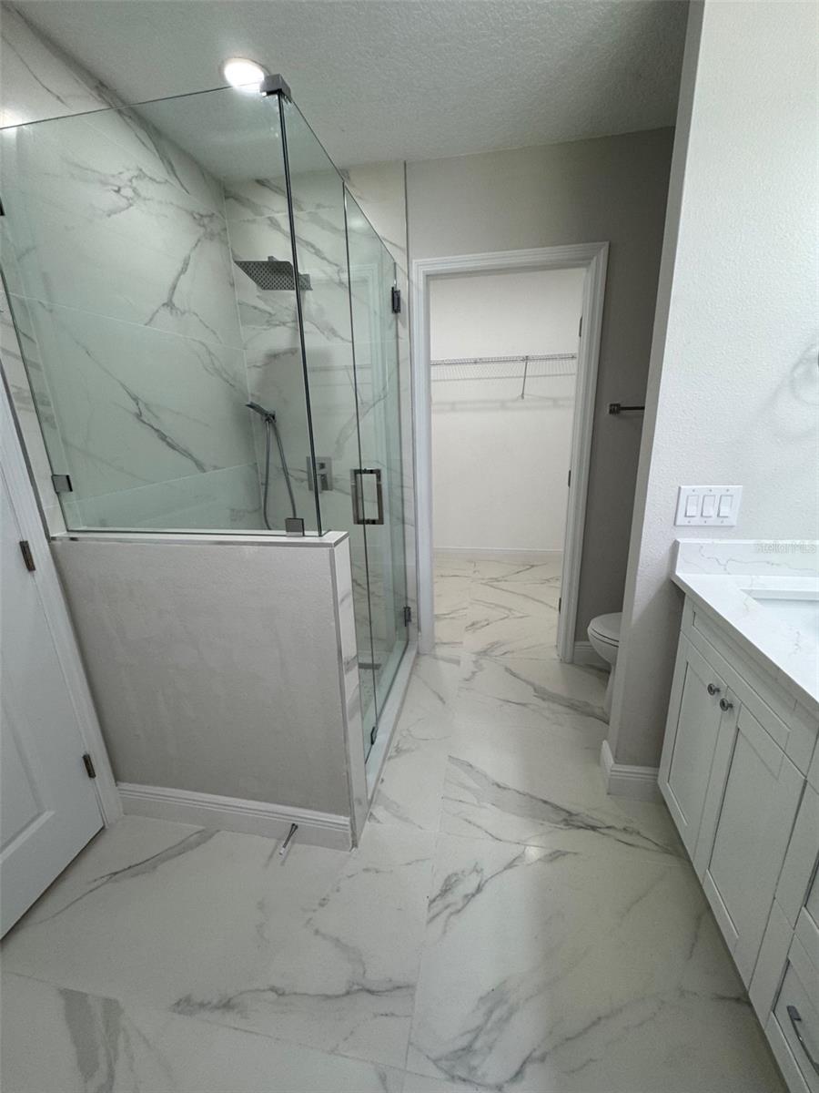 MCRAE & ROBSONS SUB - Residential Lease