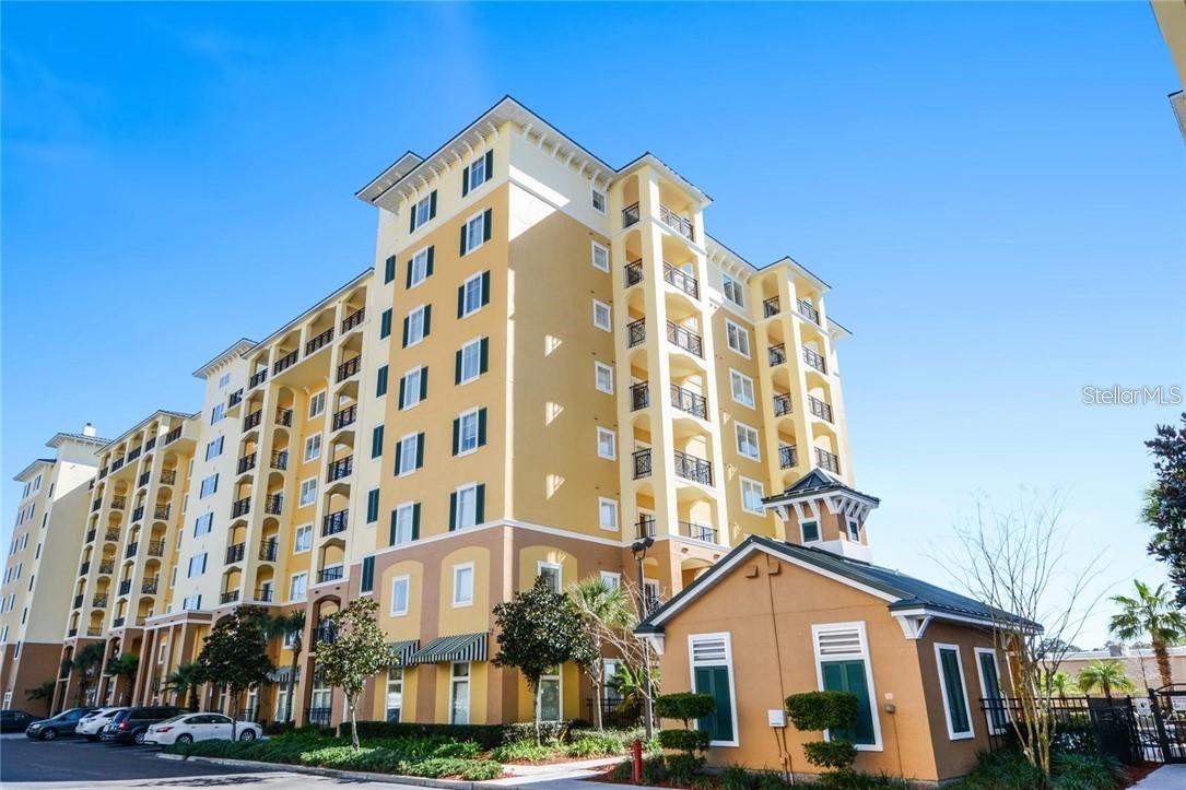 One of a kind 4th floor corner unit 3 bedrooms 2 bathrooms condo overlooking the pool in the Upscale Lake Buena Vista resort community.
Minutes to Walt Disney World and the Convention center. less than 20 min to Orlando International Airport.
This property is located centrally to everything in Central Florida. Nestled adjacent to the Buena Vista Outlets and the Premium Outlet Mall.
walking distance to Grocery Stores and restaurants.
You can use this as an income generating property or a secondary home for your family time.
Call or text to schedule your showing.