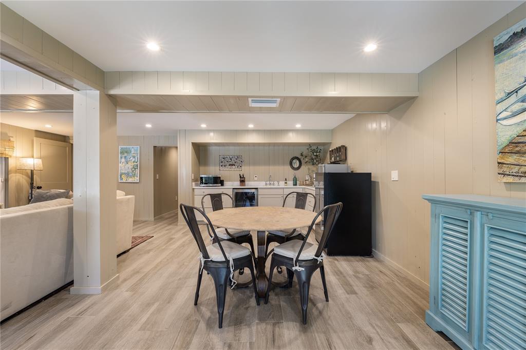 HARBOR DRIVE WATERWAYS - Residential