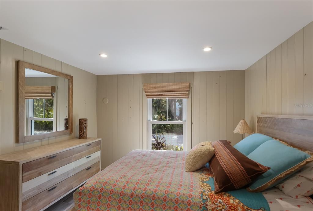 HARBOR DRIVE WATERWAYS - Residential