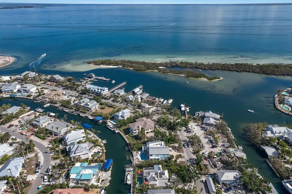 HARBOR DRIVE WATERWAYS - Residential