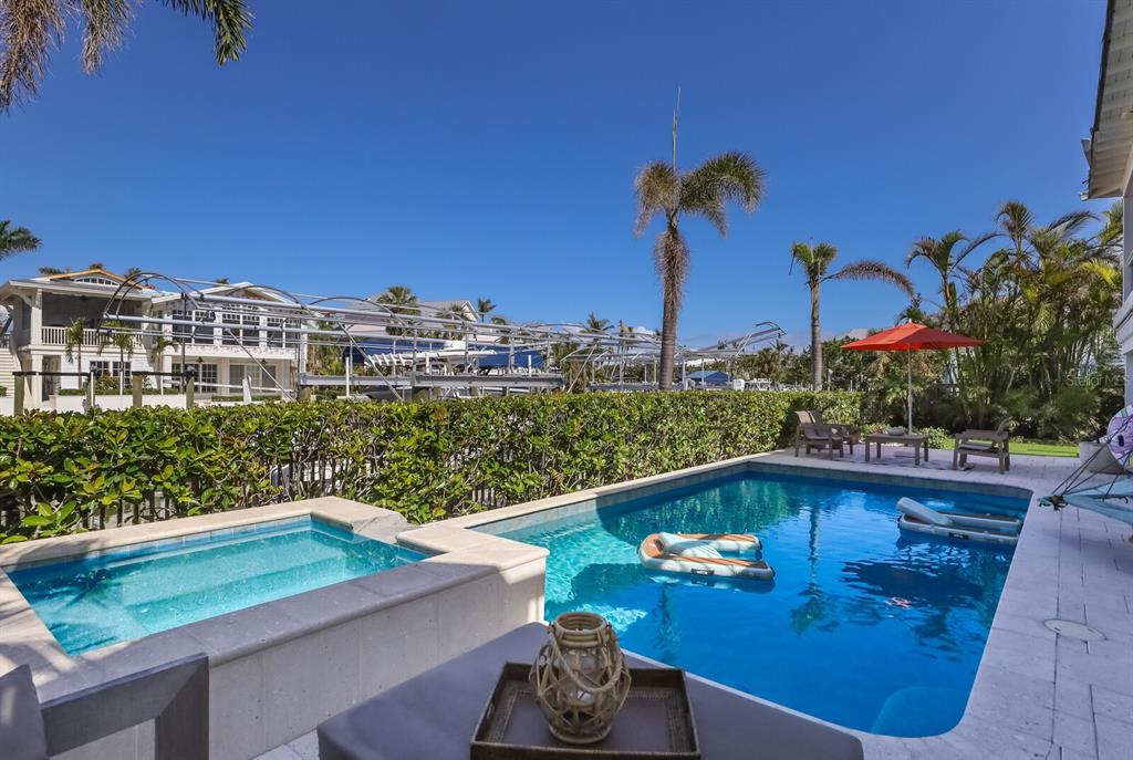 HARBOR DRIVE WATERWAYS - Residential