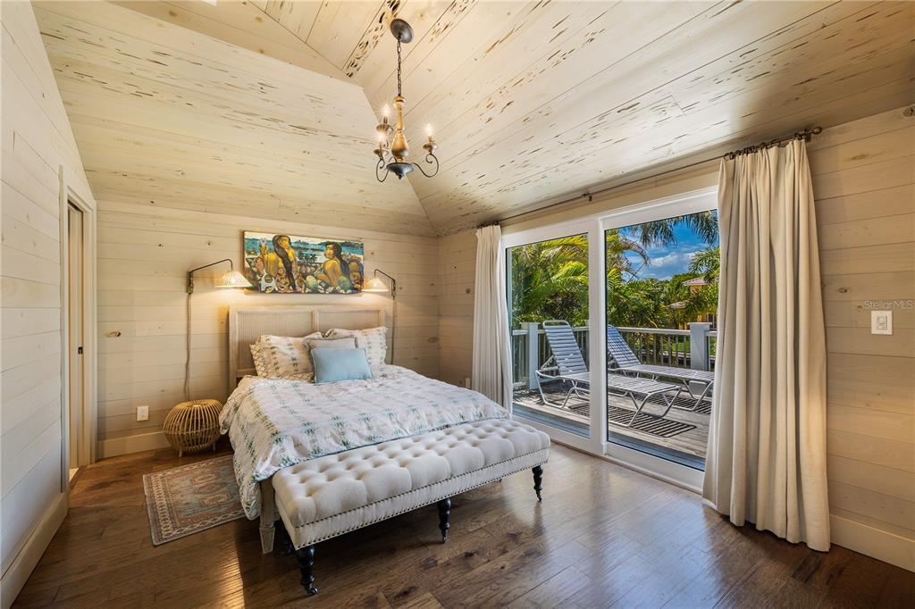 HARBOR DRIVE WATERWAYS - Residential