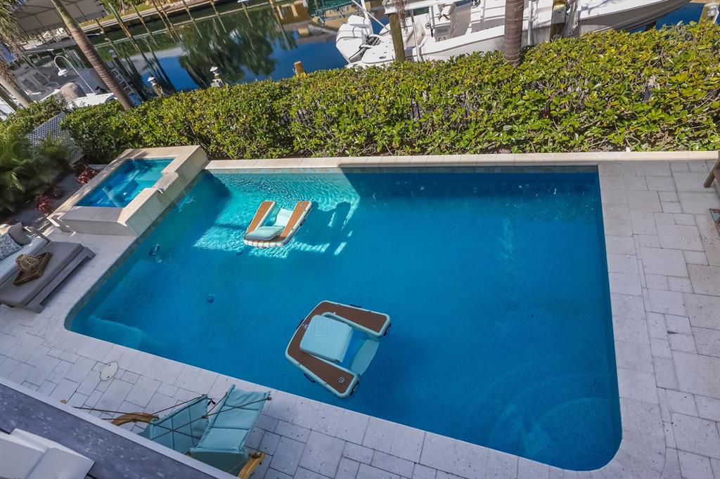 HARBOR DRIVE WATERWAYS - Residential