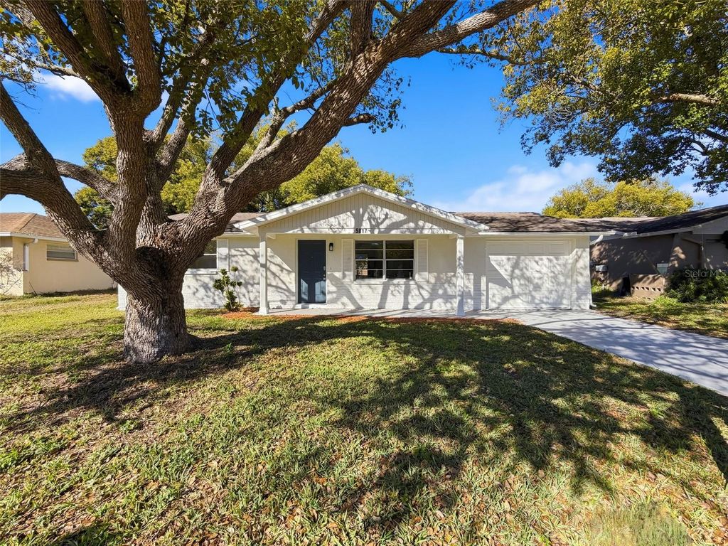 Photo of 5817 Elena Drive, Holiday, FL 34690 (MLS # O6376453)