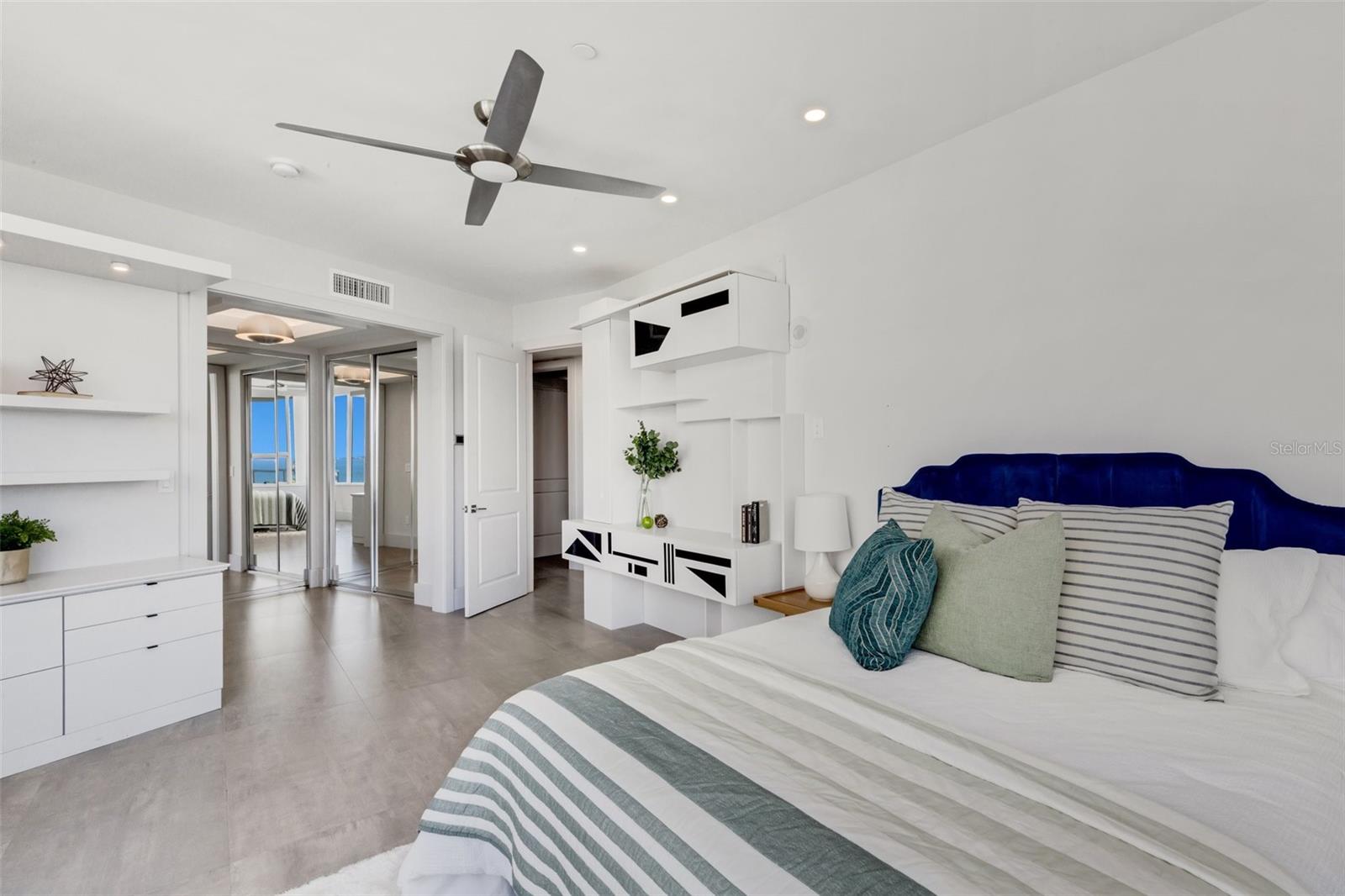 THE PHOENIX - Residential