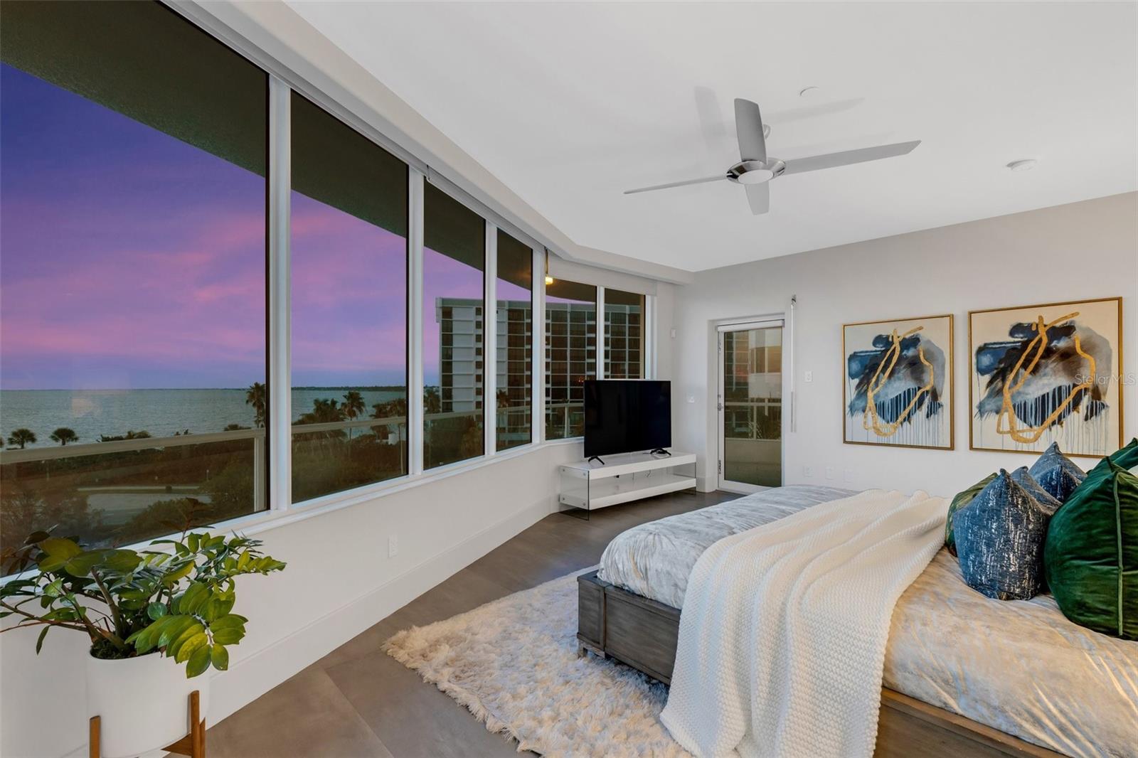 THE PHOENIX - Residential