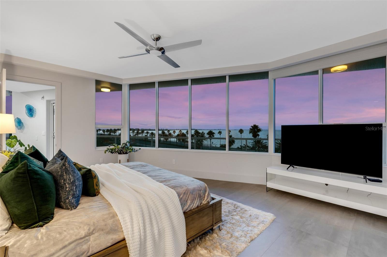 THE PHOENIX - Residential