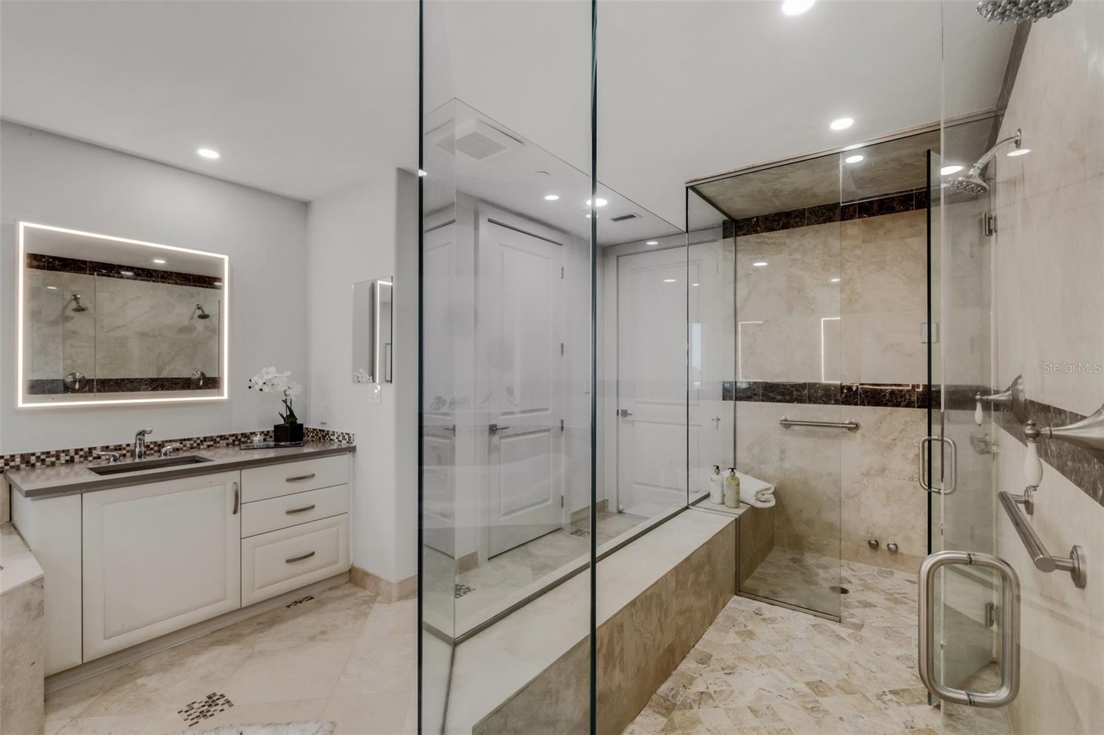 THE PHOENIX - Residential