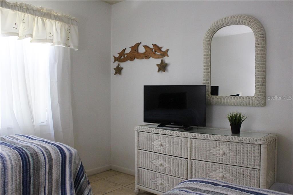 SHOREWALK BATH & TENNIS CLUB 21 - Residential Lease