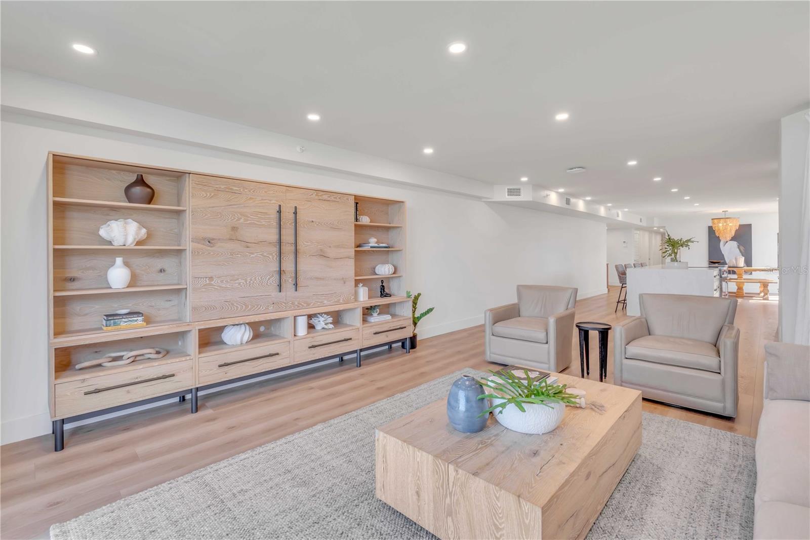 AVIGNON VILLAS - Residential Lease