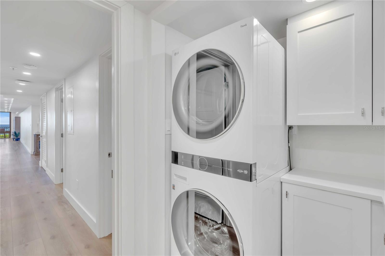 AVIGNON VILLAS - Residential Lease