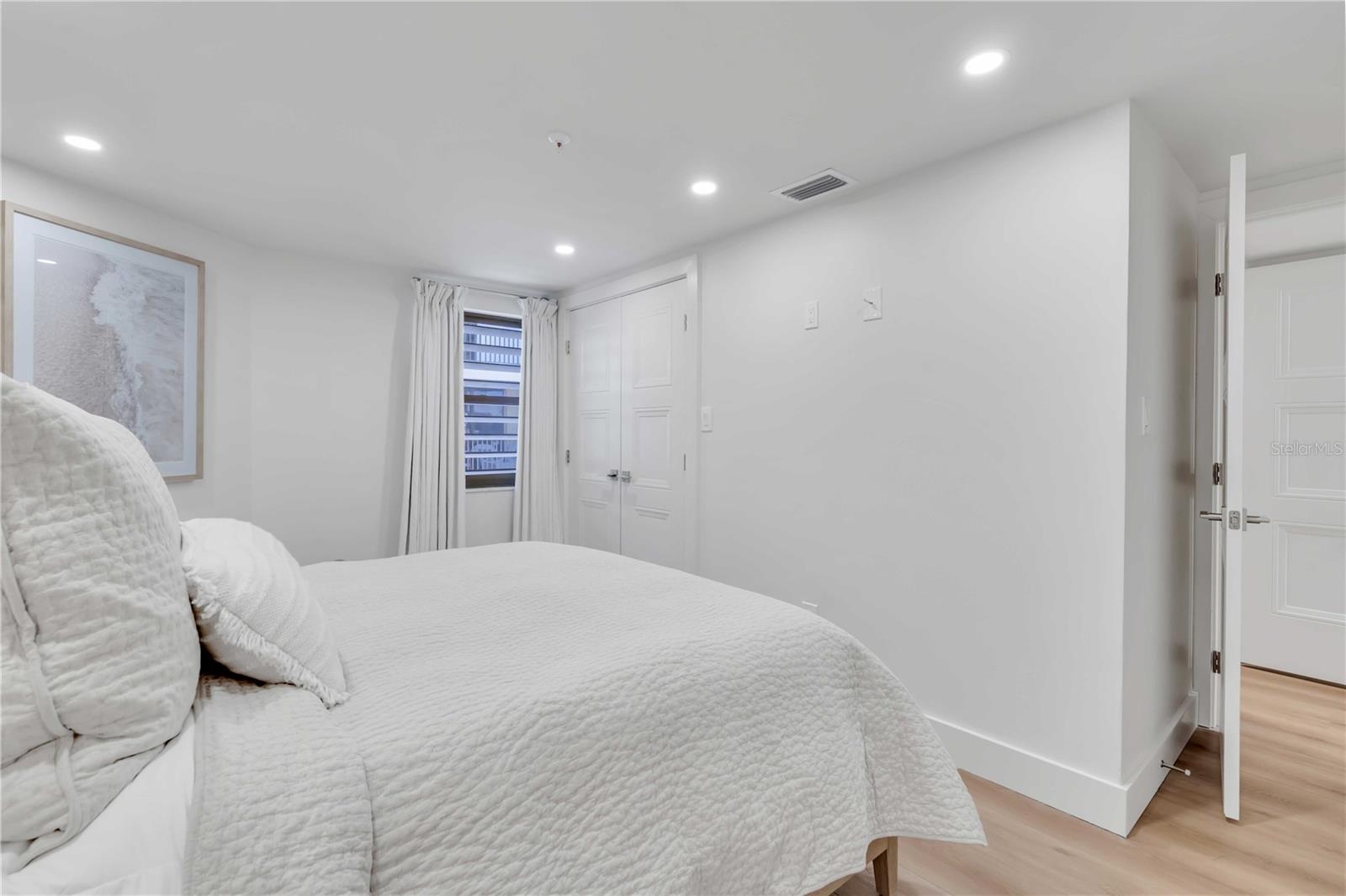 AVIGNON VILLAS - Residential Lease