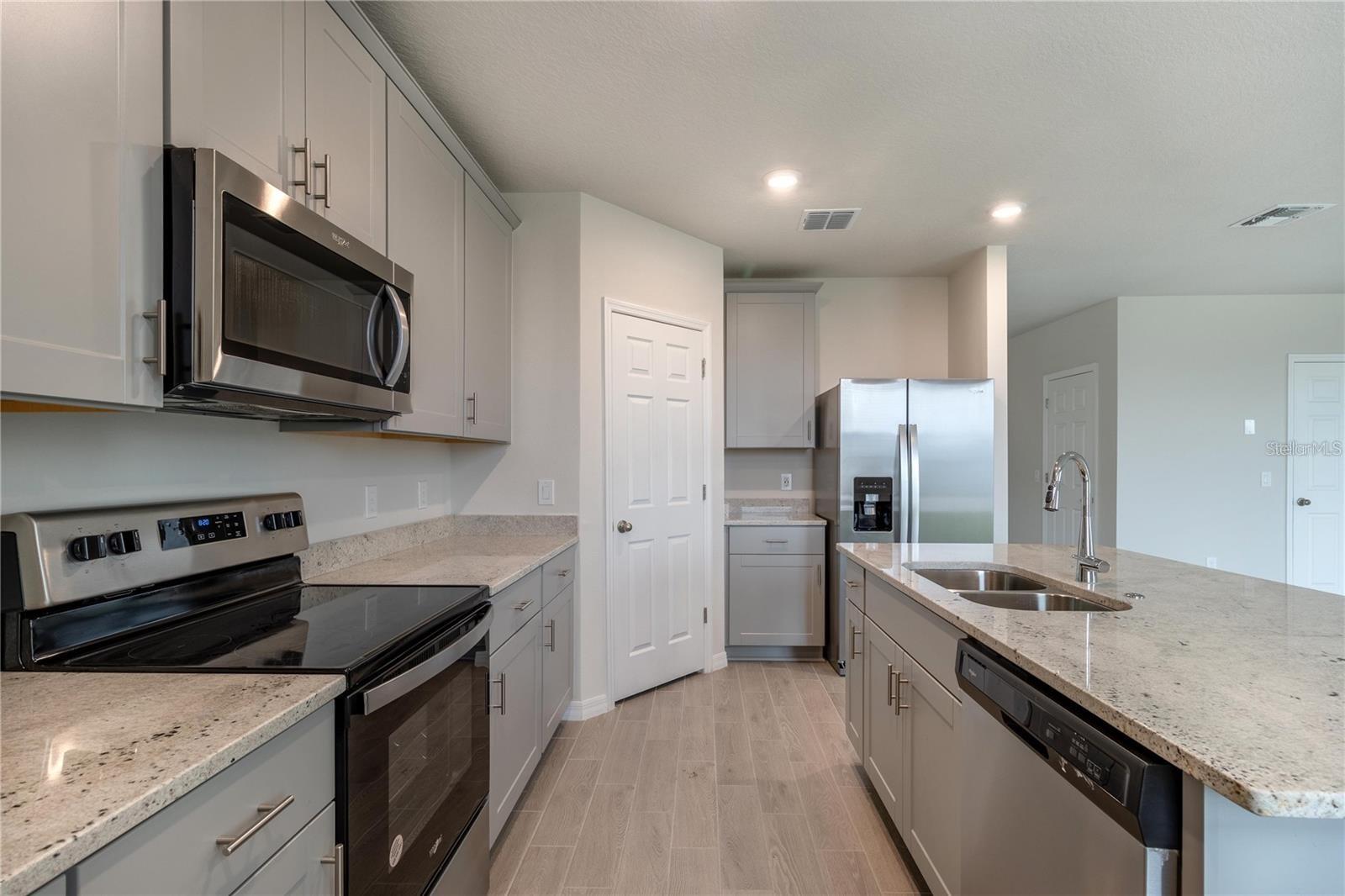 HAMMOCK RESERVE PH 1 - Residential