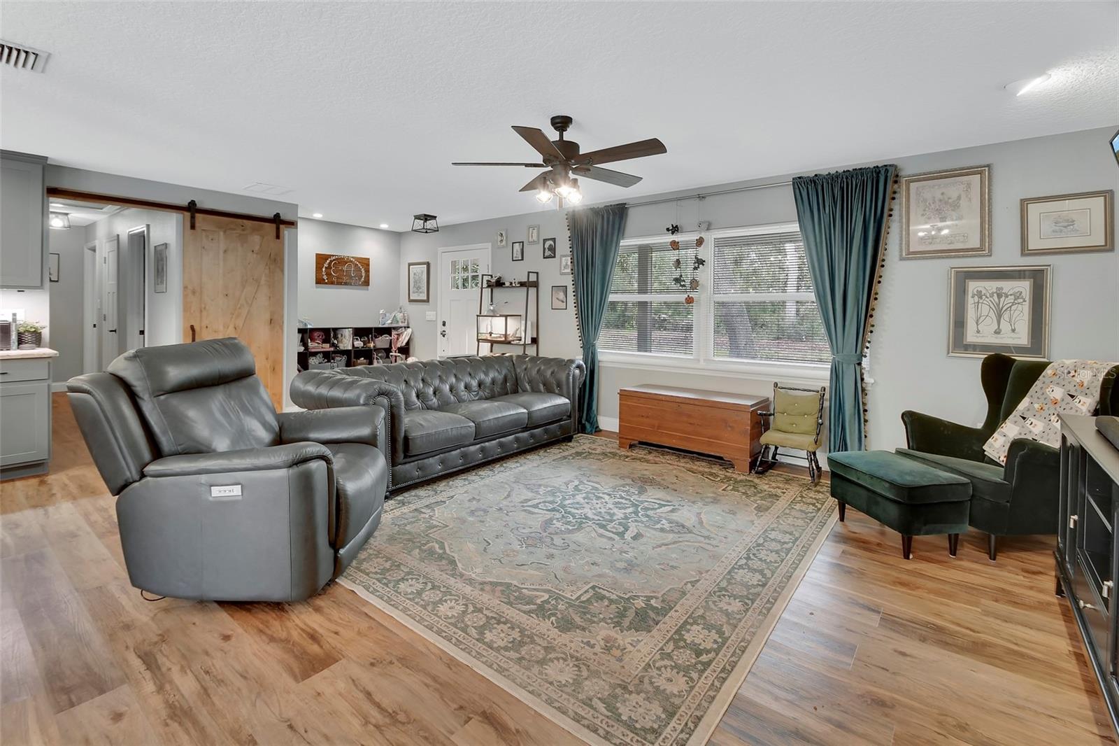 DOMINGO REYES GRANT - Residential