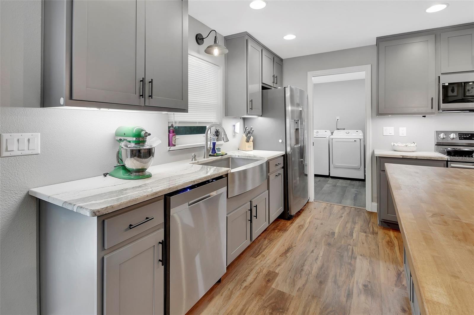 DOMINGO REYES GRANT - Residential