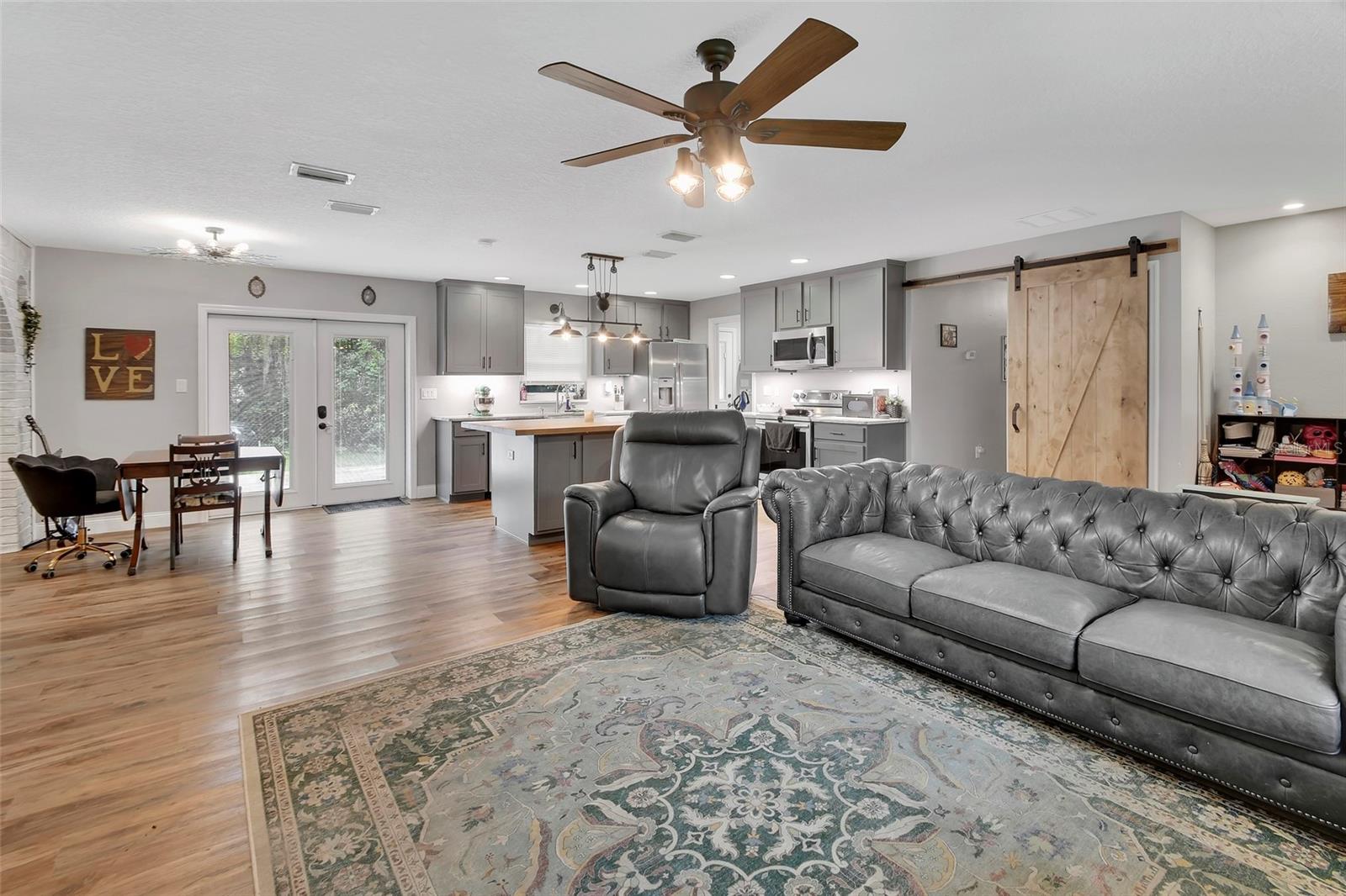 DOMINGO REYES GRANT - Residential