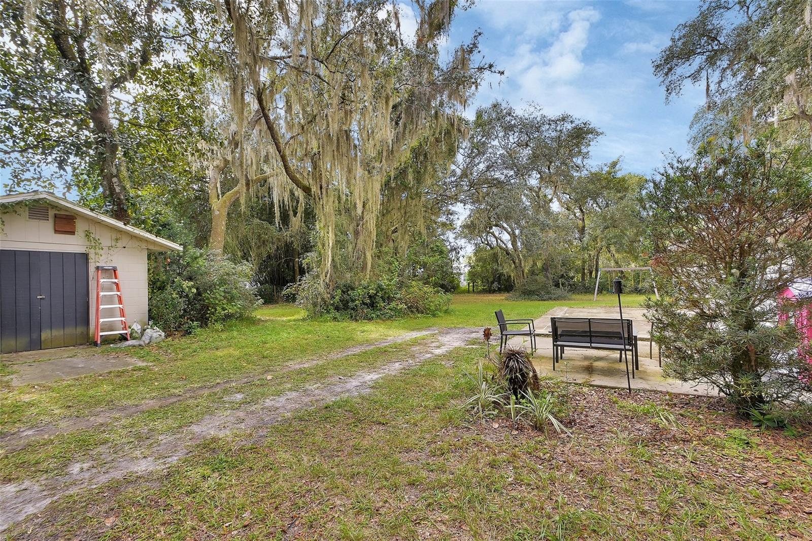 DOMINGO REYES GRANT - Residential